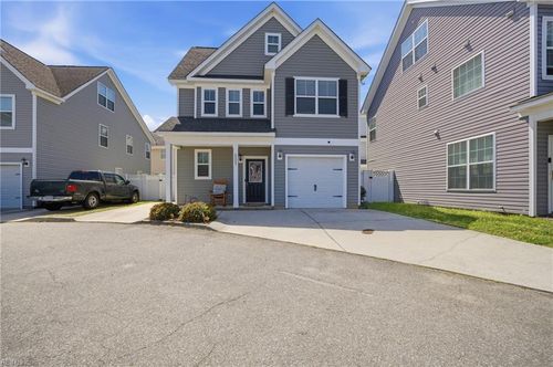 5521 Sadie Ln, Virginia Beach, VA, 23462-1270 | Card Image