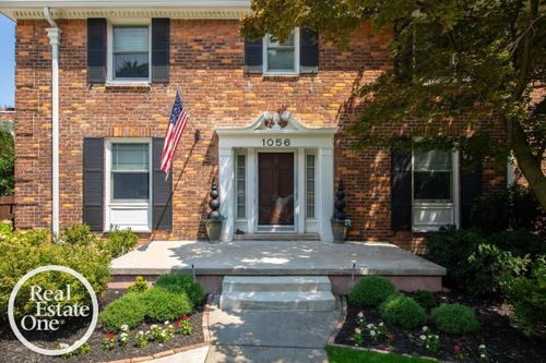 1056 Balfour St, Grosse Pointe Park, MI, 48230-1325 | Card Image