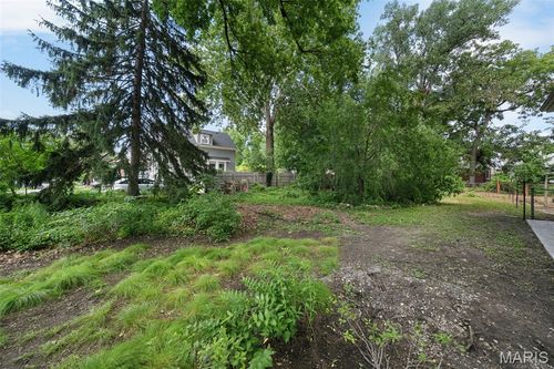2624 Margarette Ave, Maplewood, MO, 63143-2119 | Card Image