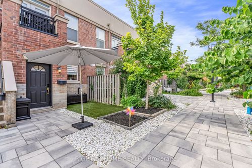 104-55 Halton St, Toronto, ON, M6J1R5 | Card Image