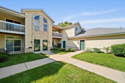 1479 Garay Ln, Port Washington, WI, 53074-1288 | Card Image