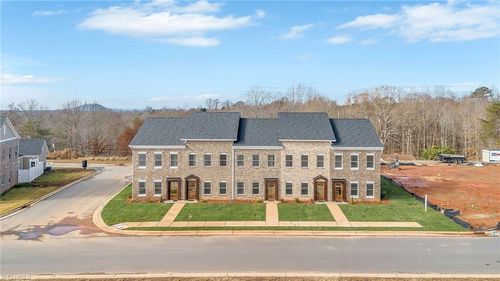 2111 24th Street Ln Se, Hickory, NC, 28602-8794 | Card Image