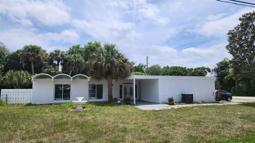 1715 York Ct, Fort Pierce, FL, 34982-5672 | Card Image