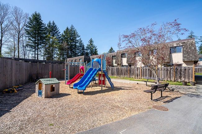 1116 Premier St, Townhouse with 4 bedrooms, 3 bathrooms and 3 parking in North Vancouver BC | Image 29