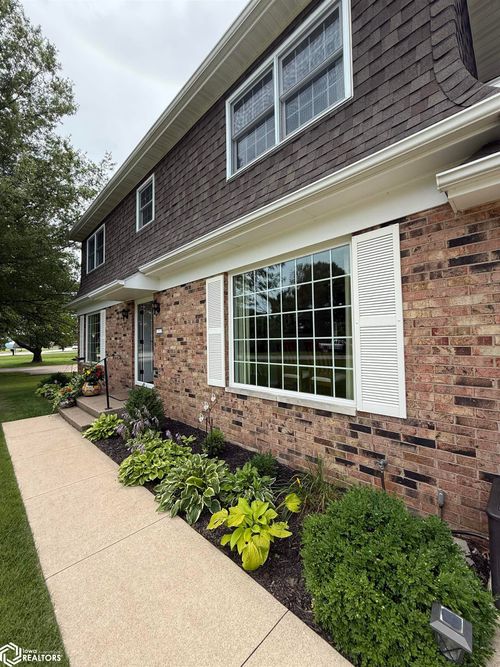 3359 Country Club Ln, Fort Madison, IA, 52627-9718 | Card Image