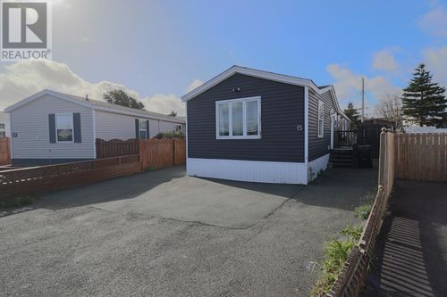 15 Fogwill Pl, St. John's, NL, A1A4Z5 | Card Image