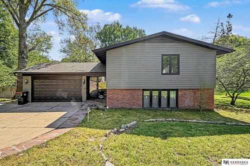 1520 S 3rd Ave, Beatrice, NE, 68310-4817 | Card Image