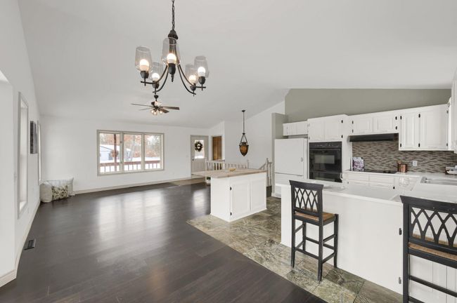 Spacious kitchen with great counter space! | Image 6