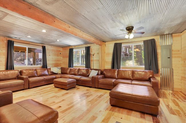 5882 Carey Rd, House other with 5 bedrooms, 3 bathrooms and null parking in Tumtum WA | Image 12