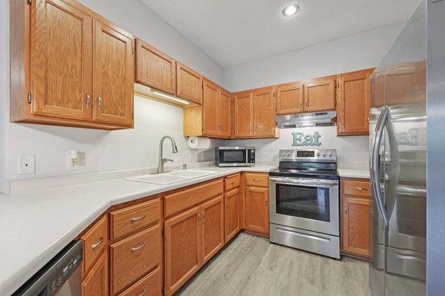 19-web-or-mls-Crystal Pl-1406-019.jpg | Image 12