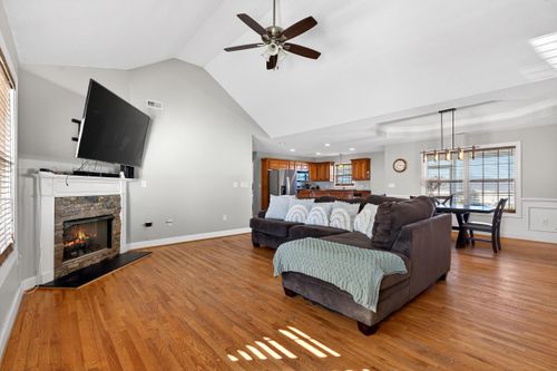 887 Champion Ferry Rd, GAFFNEY, SC, 29341-5613 | Card Image