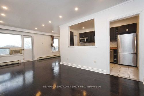 3-234 Wilmington Ave, North York, ON, M3H5K2 | Card Image