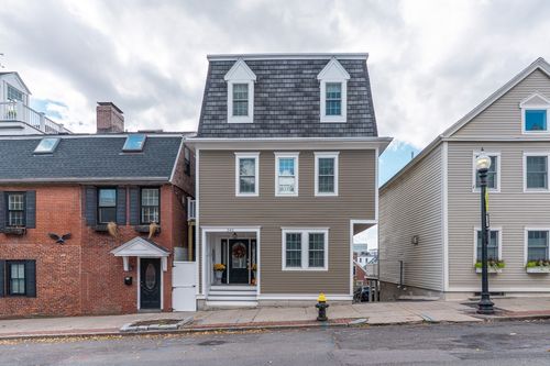 2-242 Bunker Hill St, Boston, MA, 02129-1828 | Card Image