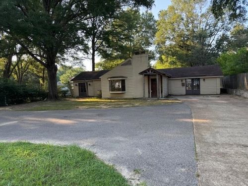 306 W Poplar Ave, Collierville, TN, 38017-2534 | Card Image