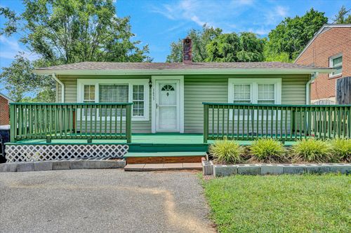 3653 Bunker Hill Dr, Roanoke, VA, 24018-3608 | Card Image