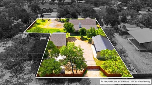 1303 Prairie Creek Rd, Granite Shoals, TX, 78654-2310 | Card Image