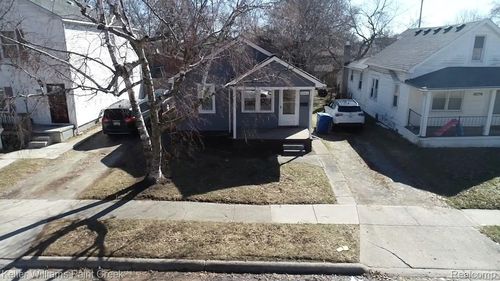 8284 Dodge Ave, Warren, MI, 48089-2345 | Card Image