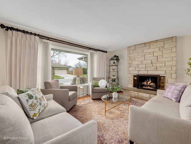 729 S Fairview Ave, House other with 3 bedrooms, 3 bathrooms and 2 parking in Elmhurst IL | Image 5