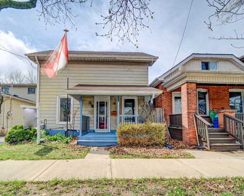 9 Superior St, Brantford, ON, N3S2J9 | Card Image