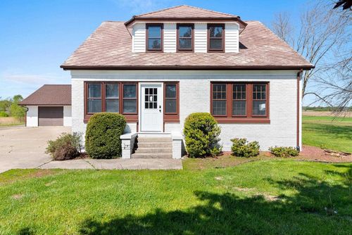2110 N 8th Street, Manitowoc, WI, 54220 | Card Image