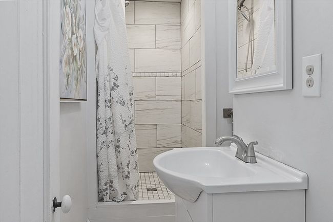 62 Maple St, House other with 3 bedrooms, 2 bathrooms and 4 parking in Acton MA | Image 23