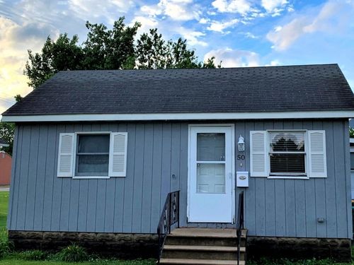 50 W Oak St, Coal City, IL, 60416-1554 | Card Image