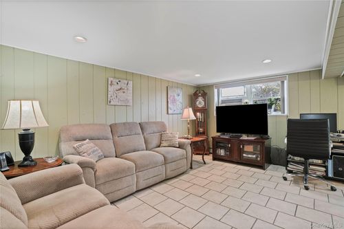 6035 75th St, Middle Village, NY, 11379-5223 | Card Image