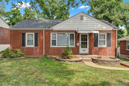 9107 Harold Dr, Berkeley, MO, 63134-3546 | Card Image
