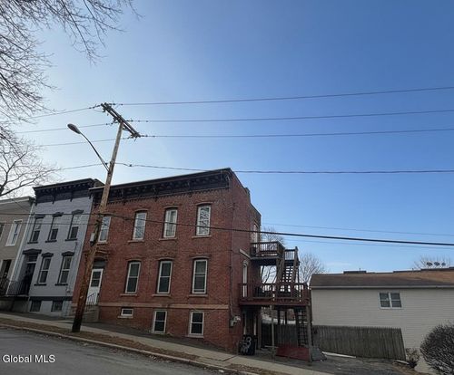 8 Harrison Ave, Rensselaer, NY, 12144-2126 | Card Image