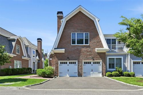 227 Coach Dr, Woodbury, NY, 11797-2838 | Card Image