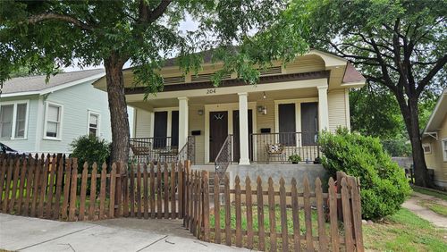 b-204 E 34th St, Austin, TX, 78705-1666 | Card Image