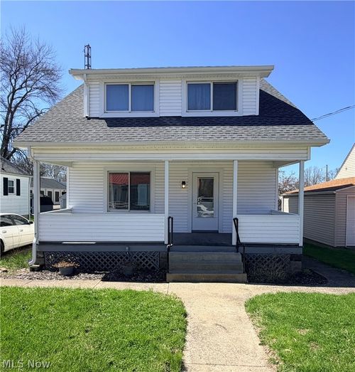 817 Superior Street, Zanesville, OH, 43701 | Card Image