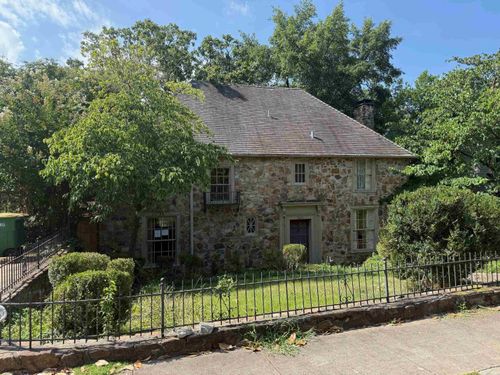 5015 E Crestwood Dr, Little Rock, AR, 72207-5409 | Card Image