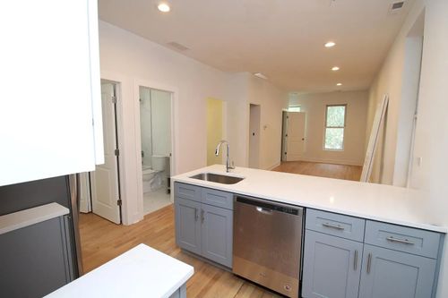 apt-2f-1544 Bosworth Ave, Chicago, IL, 60642-7614 | Card Image
