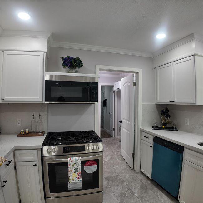 5714 Nina Lee Ln, House other with 4 bedrooms, 3 bathrooms and 1 parking in Houston TX | Image 15