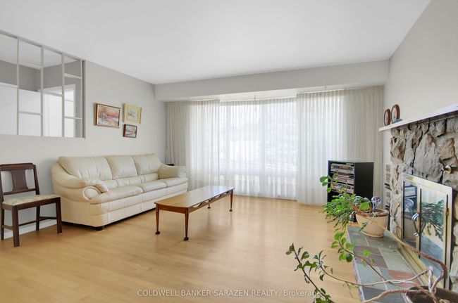 70 Viewmount Dr, House other with 4 bedrooms, 2 bathrooms and 3 parking in Nepean ON | Image 5