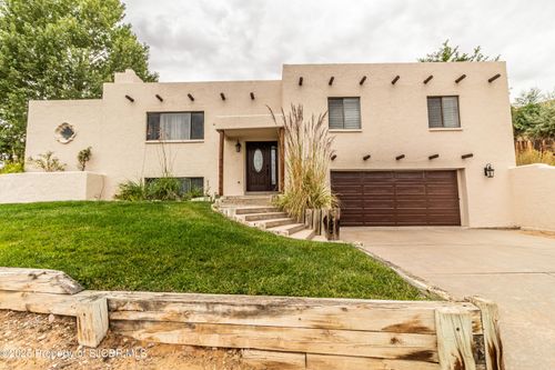 3903 N Crescent Ave, Farmington, NM, 87401-9242 | Card Image