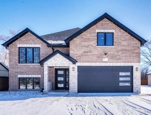 7933 Lotus Ave, Burbank, IL, 60459-2042 | Card Image