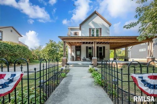 507 W 3rd St, Delavan, IL, 61734-9656 | Card Image