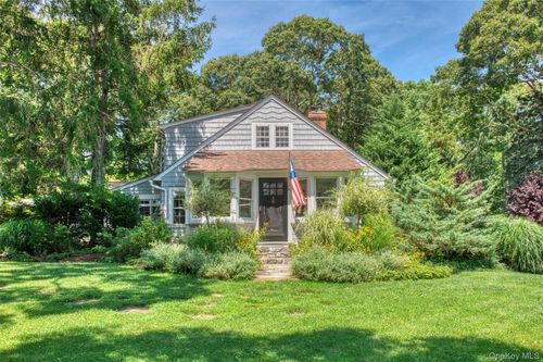 7955 Skunk Ln, Cutchogue, NY, 11935-1576 | Card Image