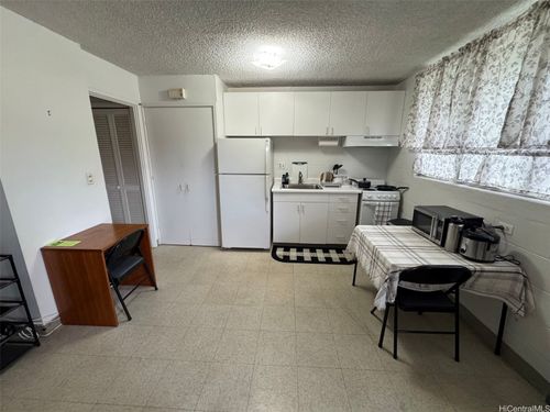 apt-303-932 Kinau St, Honolulu, HI, 96814-1062 | Card Image