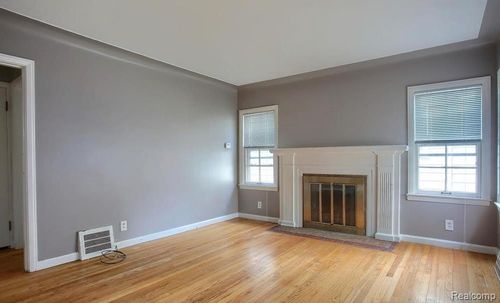 348 E Maplehurst St, Ferndale, MI, 48220-1373 | Card Image