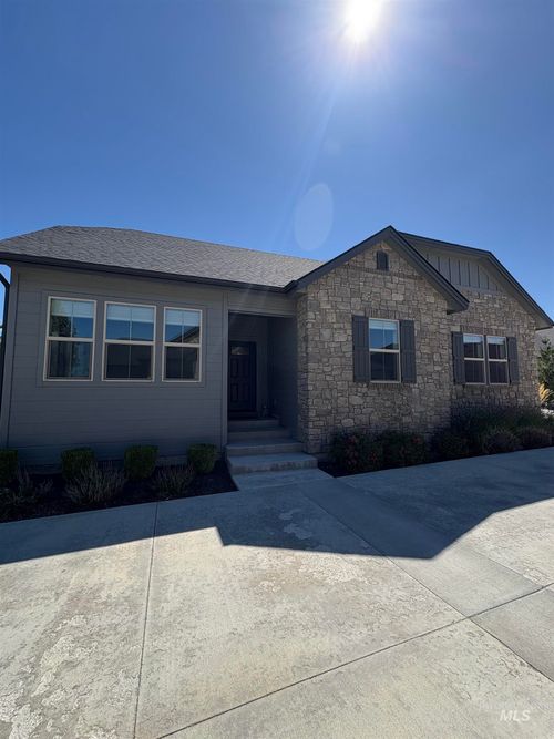 4272 E Bellina Ln, Meridian, ID, 83642-7846 | Card Image