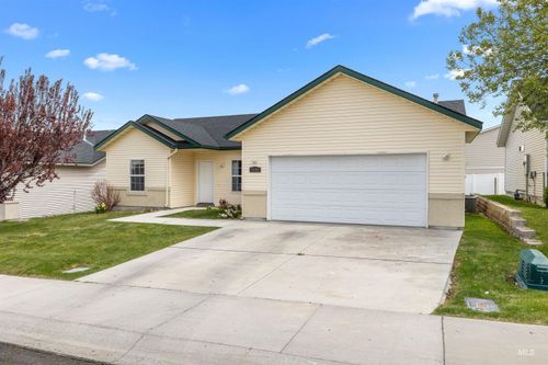 1597 Vista Dr, Twin Falls, ID, 83301-5658 | Card Image