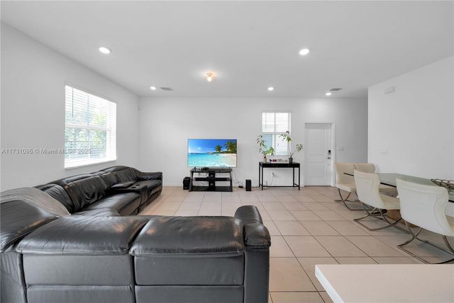 764 - 764 Se 19 Th St, Townhouse with 4 bedrooms, 3 bathrooms and null parking in Homestead FL | Image 9