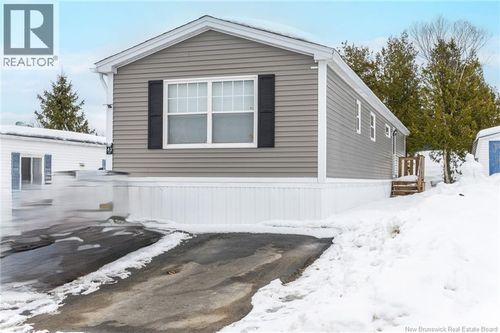 43 Susan Dr, Saint John, NB, E2N1P3 | Card Image