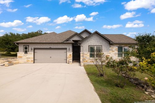 2407 Fm 1283, Pipe Creek, TX, 78063 | Card Image
