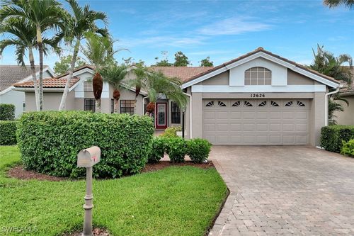 12626 Hunters Ridge Dr, BONITA SPRINGS, FL, 34135-3432 | Card Image