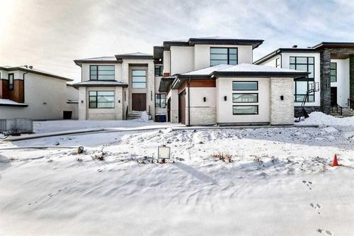 13 Trinity Rd, Rocky View County, AB, T1Z0B8 | Card Image