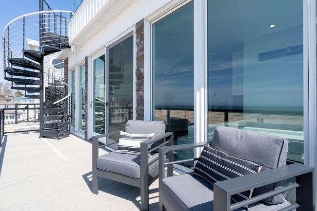 3rd Level Deck | Image 39